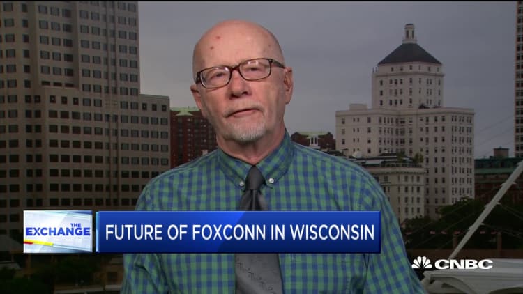 Foxconn's plans for Wisconsin are slow-going, says Milwaukee Journal Sentinel reporter
