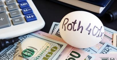 A Roth 401(k) offers tax advantages. Here's how it works