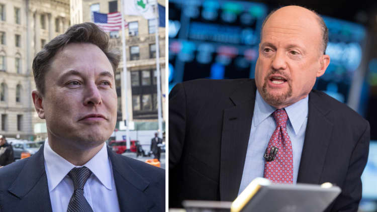 Cramer: Tesla's Elon Musk constantly creates a 'three-ring circus'