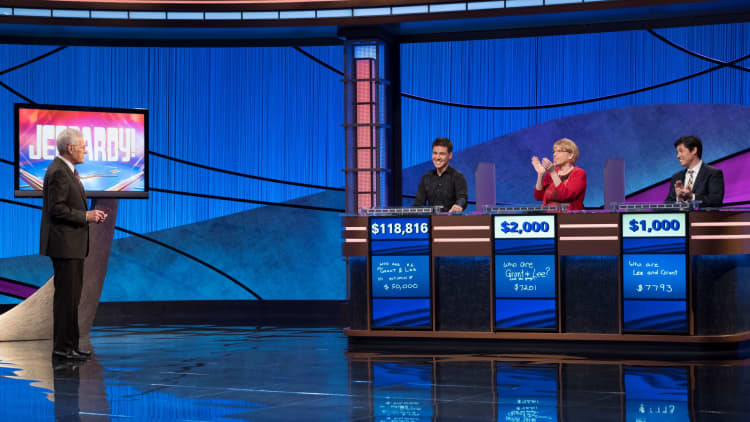 Jeopardy contestant James Holzhauer closes in on record winnings