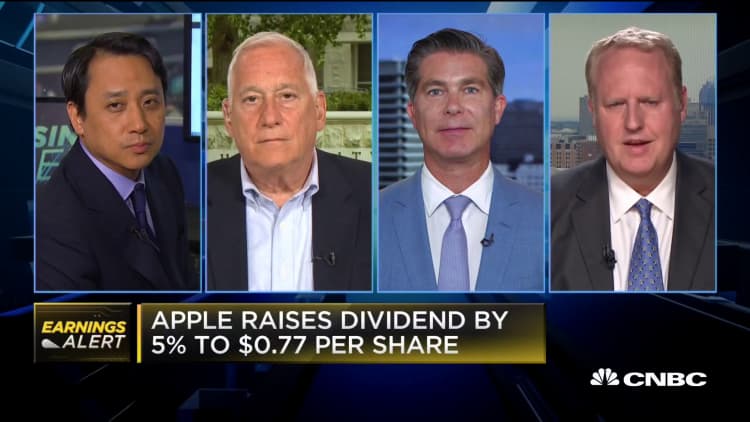 Here's what four experts think of Apple's earnings numbers