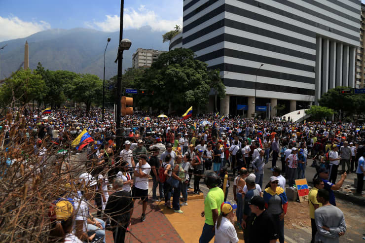 GP: Venezuelans take to the streets in Caracas 190430