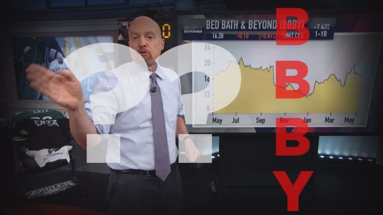 Cramer Remix: Why buybacks have not benefited Bed Bath & Beyond