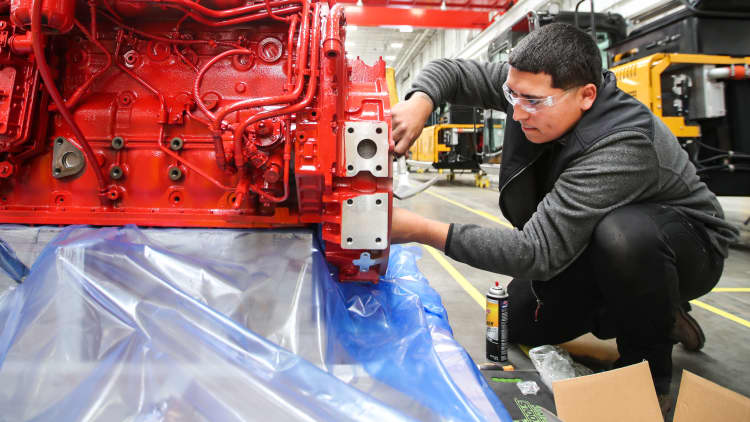 ISM manufacturing index beats expectations, 49.1 vs. 44.5 expected