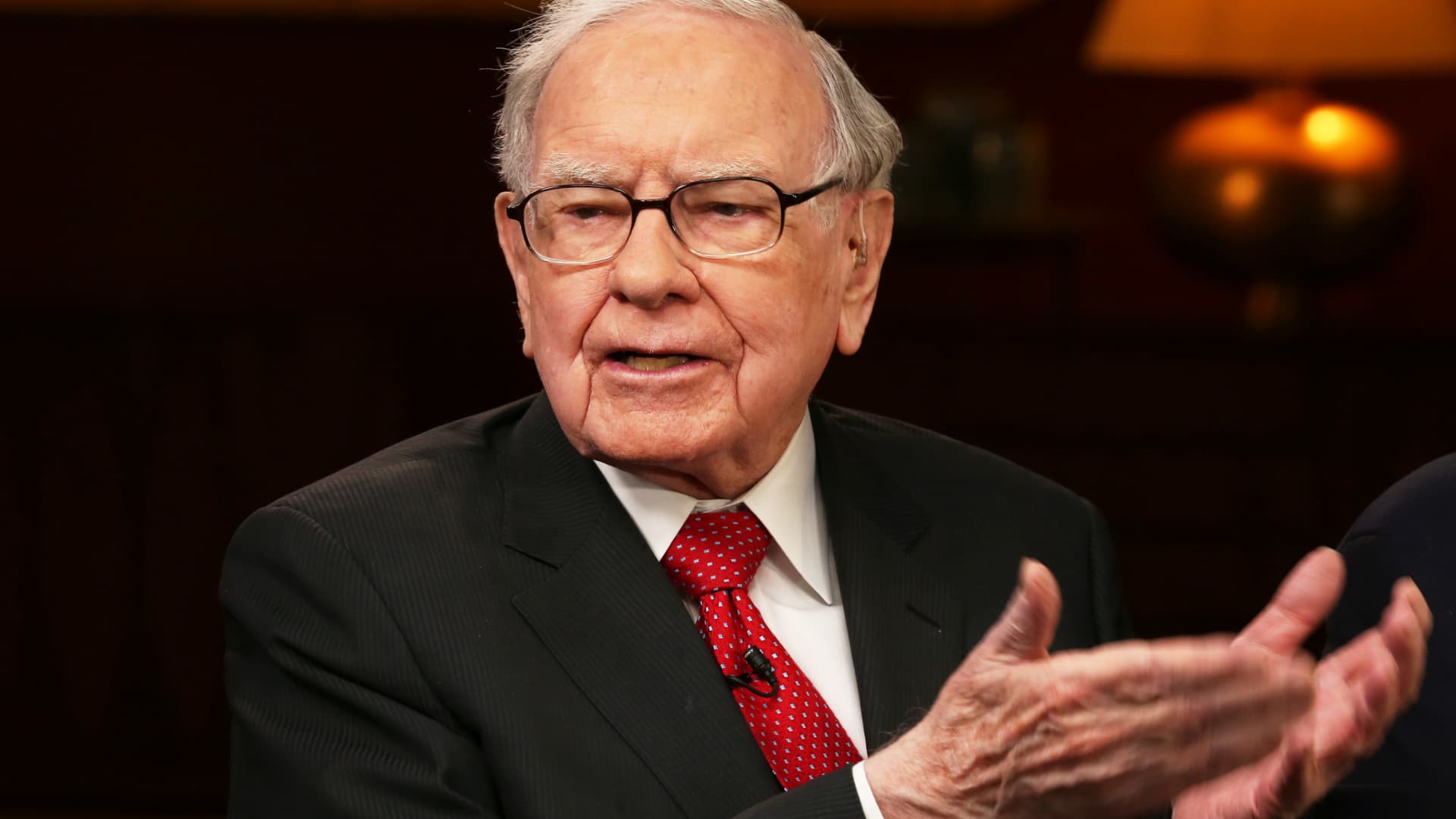 Warren Buffett explains his 0 million charitable donation on Thanksgiving eve