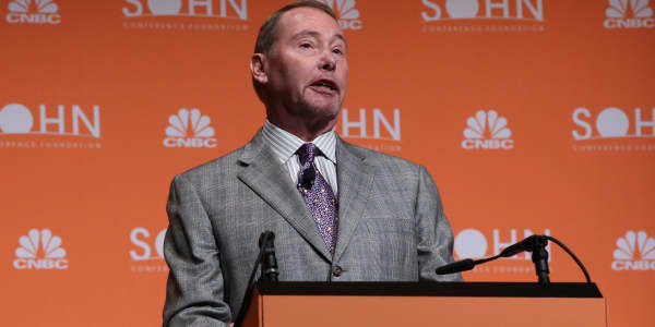 Jeffrey Gundlach sees higher chance of downturn as economic indicators look 'full on recessionary'