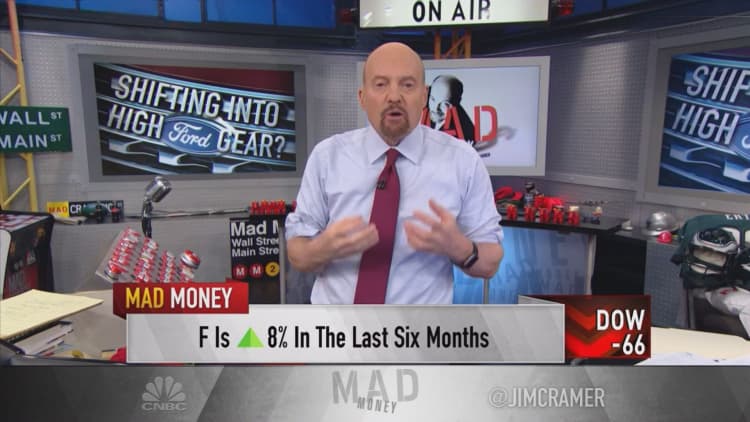 Ford's rebound just getting started — it's the only auto Cramer endorses