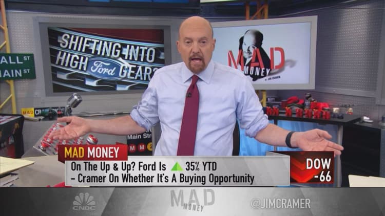Ford's rebound is just getting started — here's why it's the only auto Cramer endorses