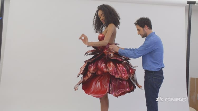3D-printed fashions arrive at the 2019 Met Gala