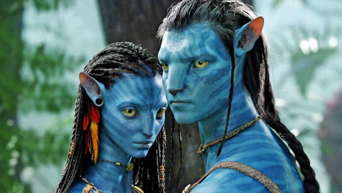 avatar blue:
Trải qua hơn 10 năm kể từ ngày Avatar ra mắt, màu xanh của những sinh vật Na\'vi vẫn luôn gợi lên sự lạc quan và yên bình. Hình ảnh vẻ đẹp của thế giới Pandora và cuộc phiêu lưu của Jake Sully sẽ mang đến cho bạn những giây phút thư giãn, tầm nhìn rộng mở về thiên nhiên và hòa mình vào cuộc sống của những sinh vật xanh ngát ấy.