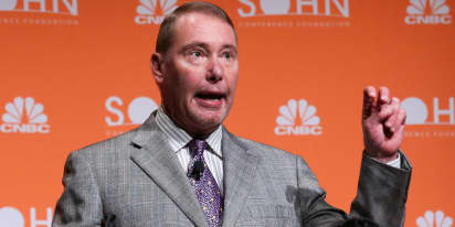 Gundlach sees one rate cut this year as Fed continues its inflation fight