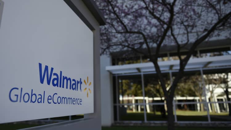 Investors should be happy about Walmart's earnings results, analyst says