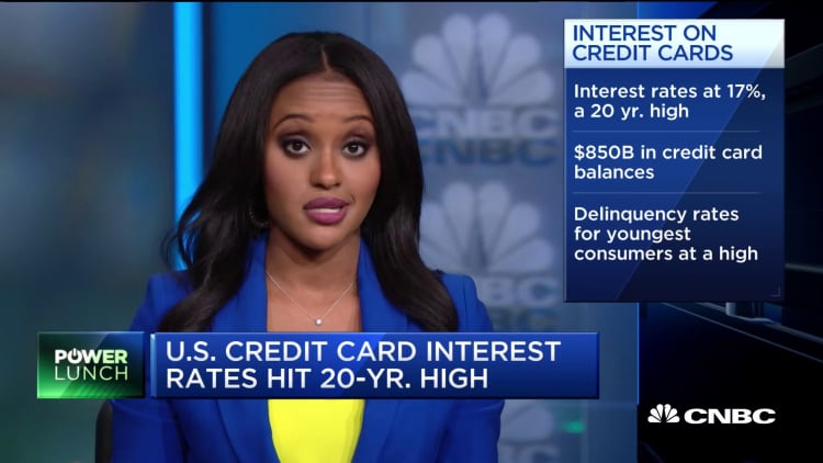 US credit card interest rates hit 20-year high at 17 percent