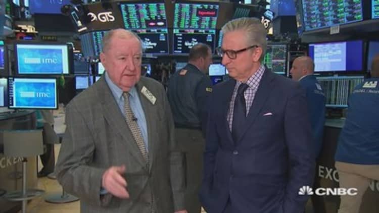 Cashin: We're all the victim of the next tweet