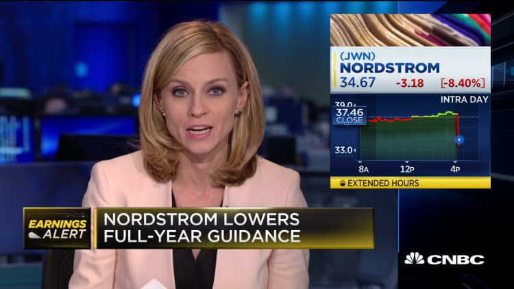 Nordstrom misses earnings expectations, lowers full-year guidance