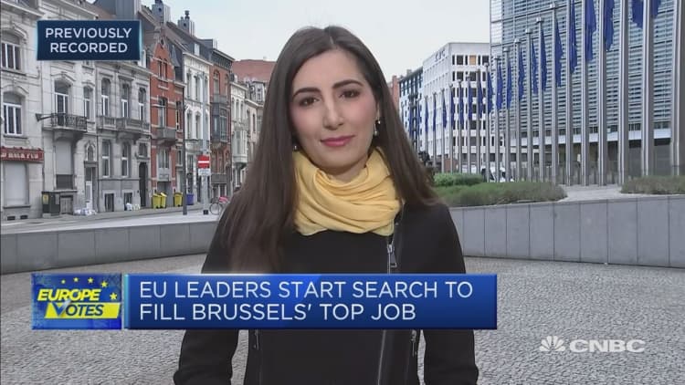 EU leaders start search to fill Brussels' top job