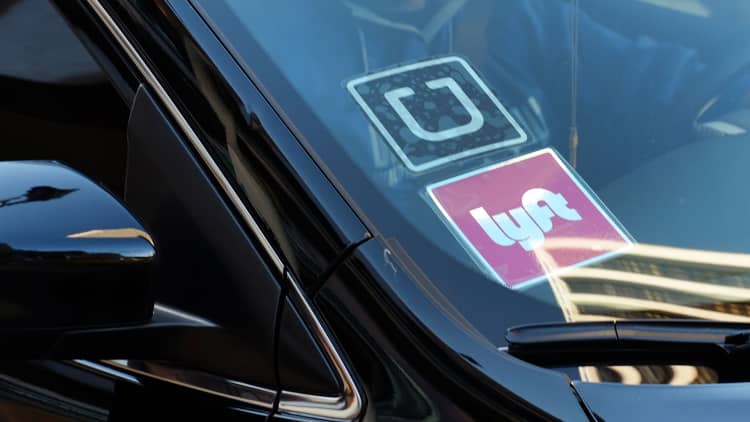 Uber and Lyft win delay in converting drivers to full-time employees
