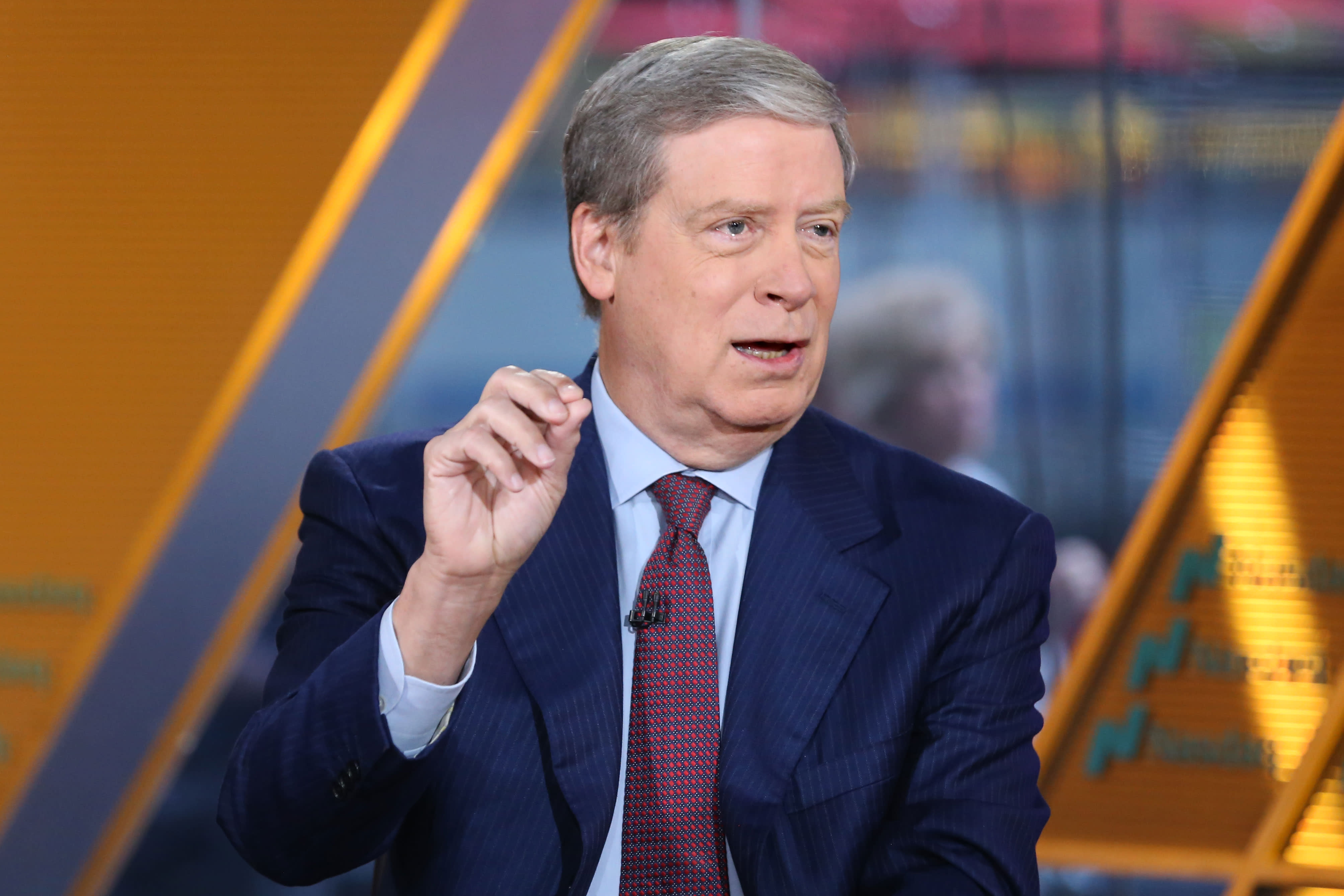 Stanley Druckenmiller says he wouldn't want to be short market, sees stock  rotation continuing