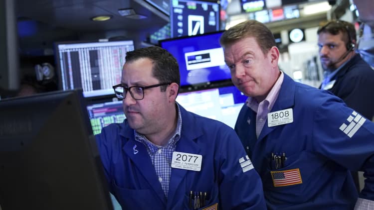 Wall Street looks to extend last week's gains