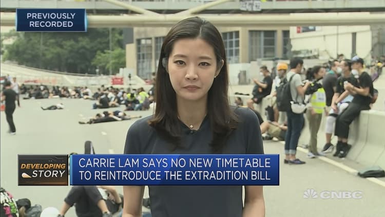 Hong Kong protesters carry on with demonstrations