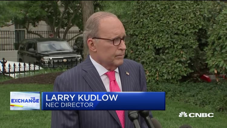 Kudlow: No comment on report White House considering demoting Powell