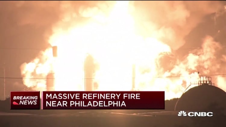 Video footage captures explosion at Philadelphia-area oil refinery