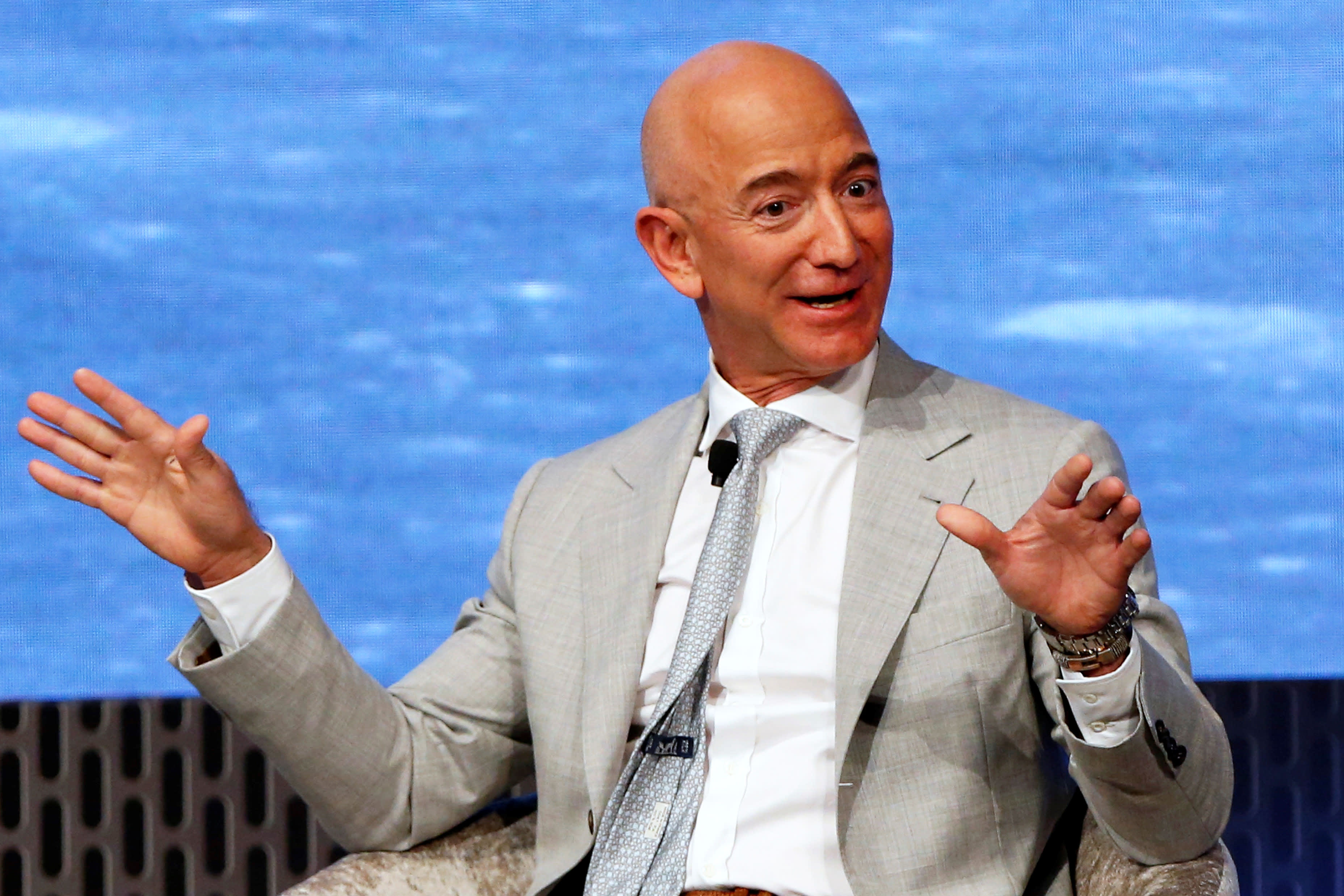 Amazon wants to be the exclusive NFL broadcaster on Thursday in 2023