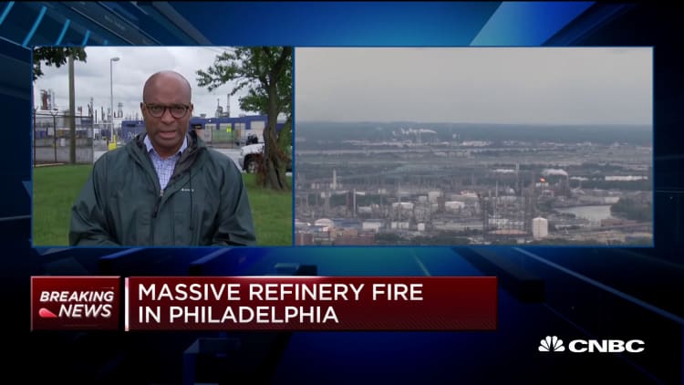 Officials trying to assess damage at Philadelphia oil refinery