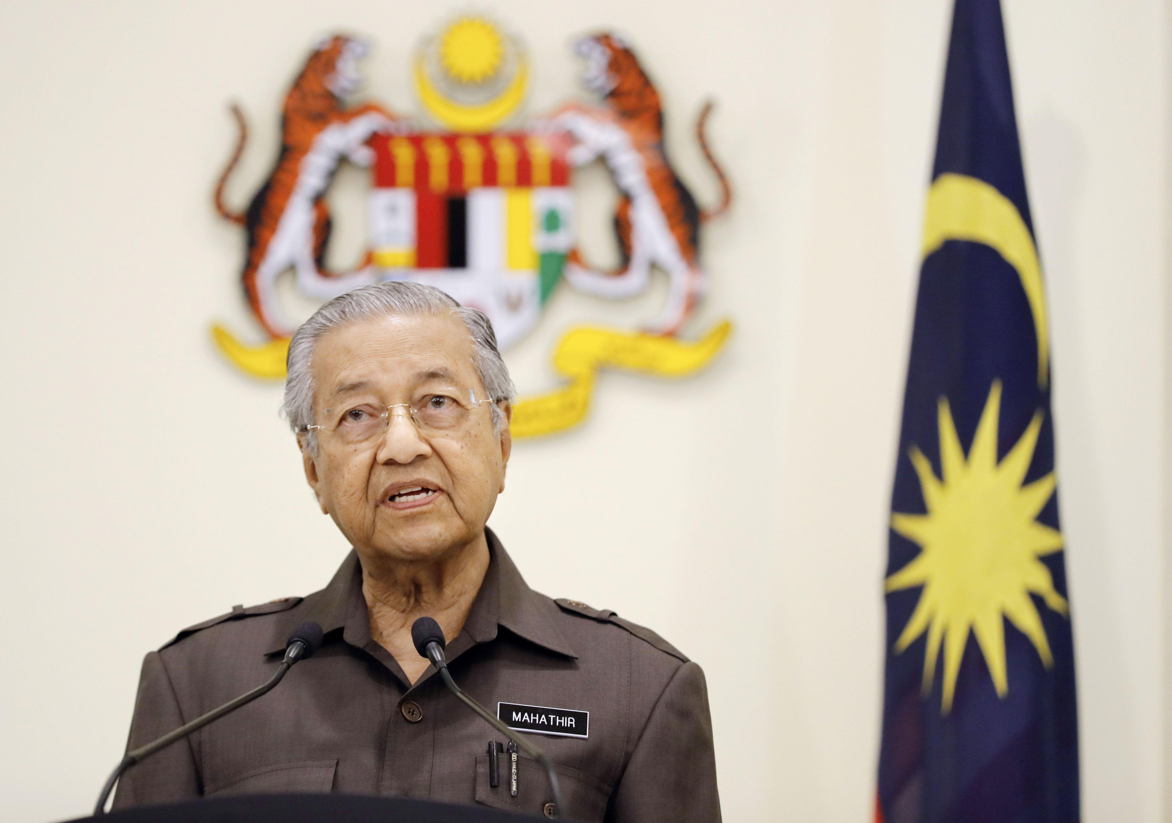 Minister malaysia resign prime BREAKING: Malaysian