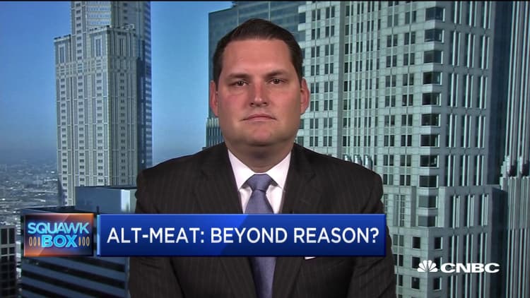 Alternative meat isn't a fad, but consumer adoption will slow, says Morningstar restaurant analyst