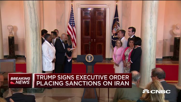 Trump signs executive order to increase health care transparency