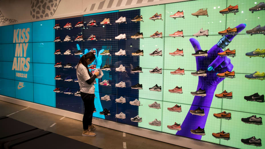 Nike recovers in China, potential omen retailers