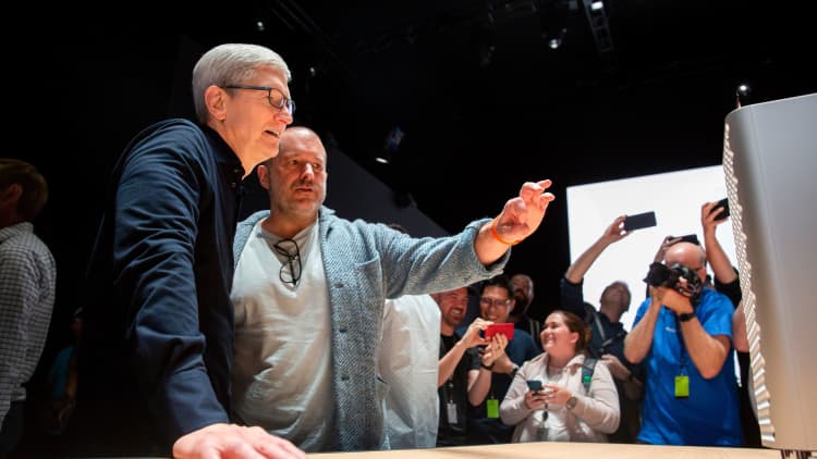 Apple's chief design officer Jony Ive to leave the company