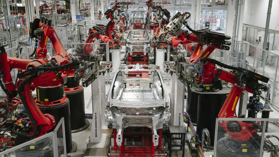 Why  warehouses, Tesla auto plants will not go 100%-robot