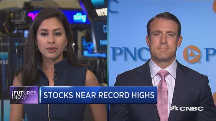 Stocks don't need a rate cut to rally, market bull Jeff Mills says