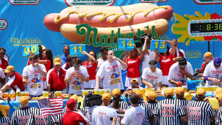 Can now bet on Nathan's hot dog eating contest: DraftKings CEO explains