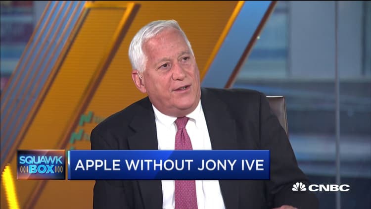 Walter Isaacson on Jony Ive's departure from Apple