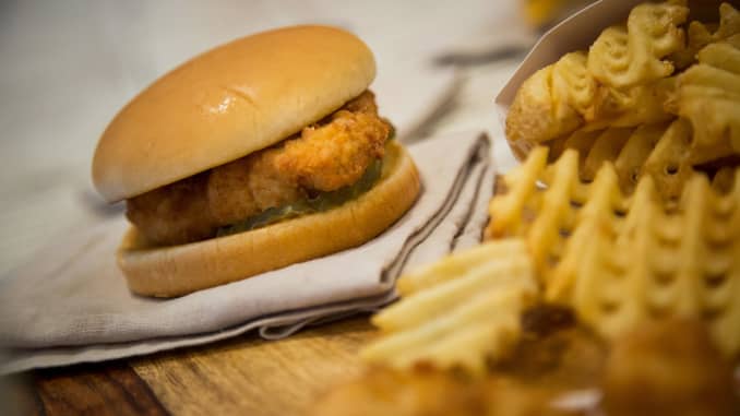 Chick-fil-A’s first UK location will close after pressure from destructive LGBTQ rights group 106011358-1562762026887gettyimages-491035462
