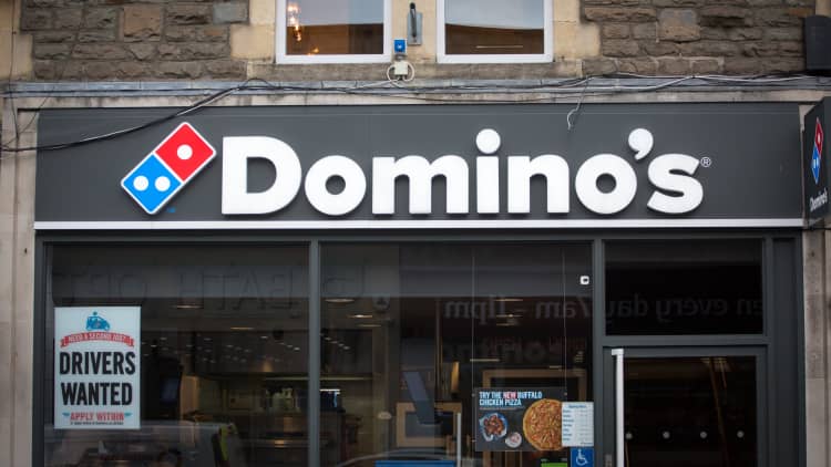 Domino's stock falls as comps, sales miss esitmates