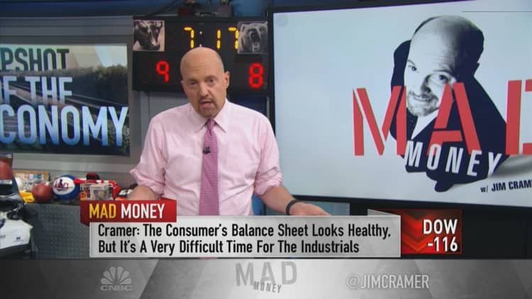 Cramer: Earnings suggest business and consumer economies are 'out of sync'