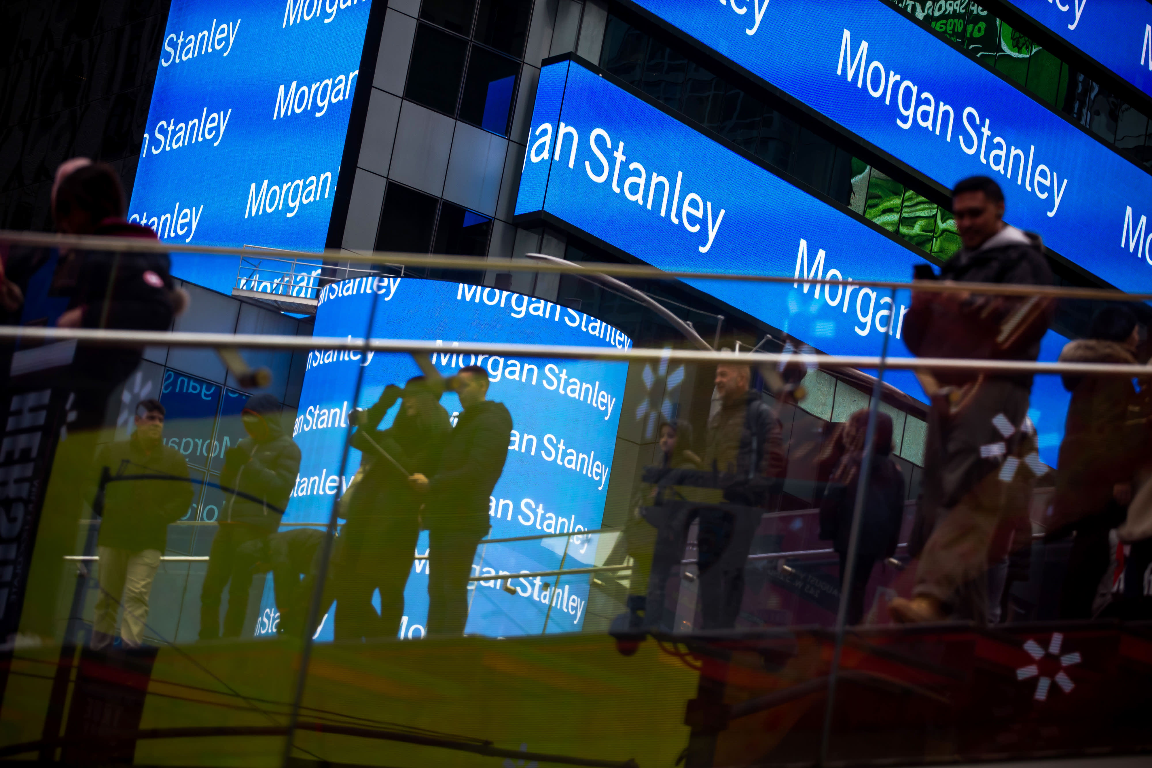 Morgan Stanley threw $ 5 billion into Archegos shares before the sale