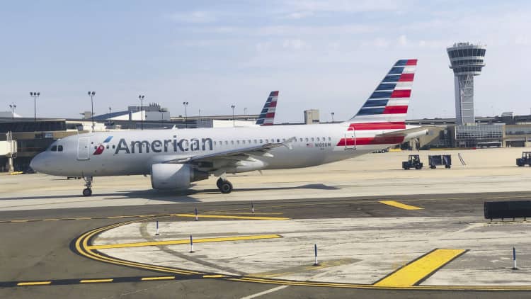 American Airlines reports EPS beat and in line revenue