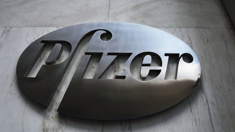 Pfizer to combine off-patent drug business with Mylan