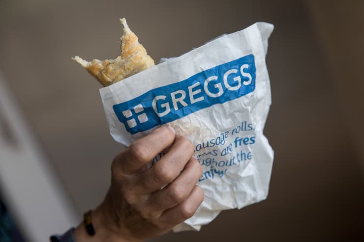 GI: Greggs Vegan Sausage Rolls