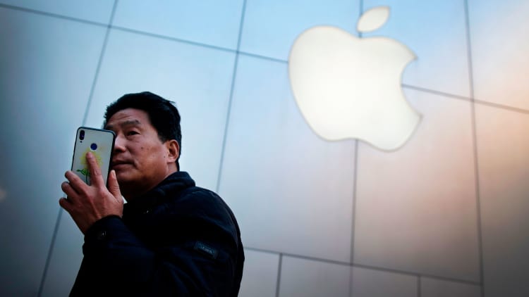 Loup Ventures' Gene Munster: Chinese business will remain intact for Apple