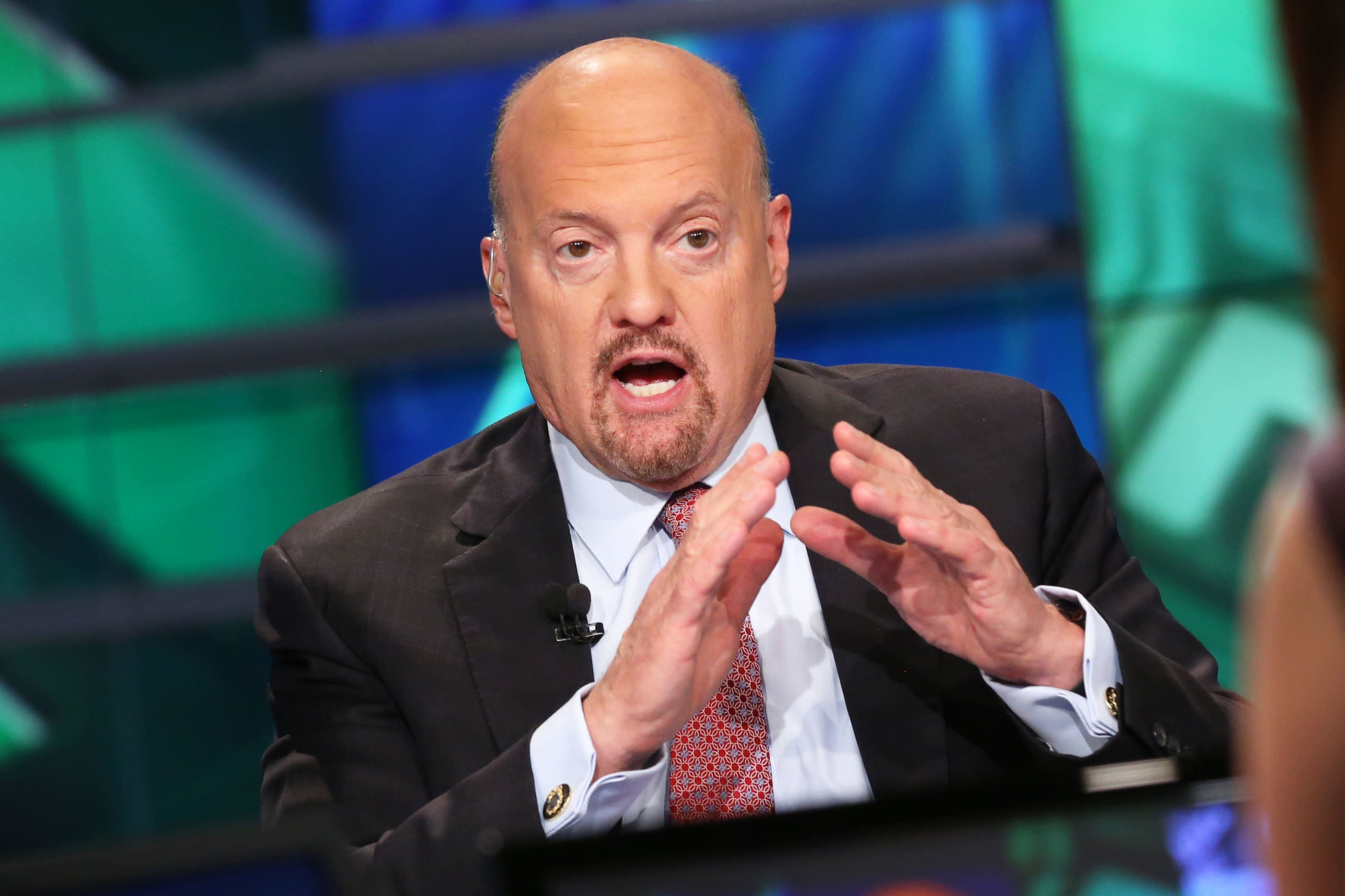 Cramer says market needs a 'total give up' to find a bottom and signal an all-clear to buyers