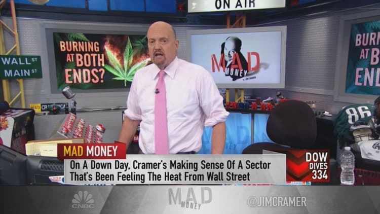 Weed industry scandals show why investors must be 'selective' about their buys, Jim Cramer says