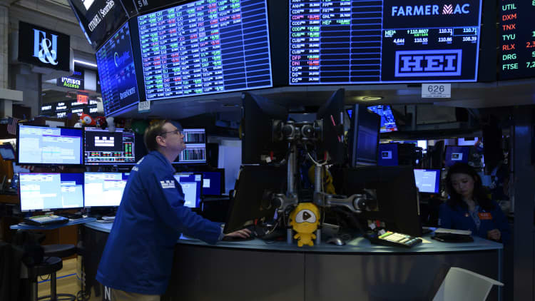 Futures point to lower open amid growing concerns over the global economy
