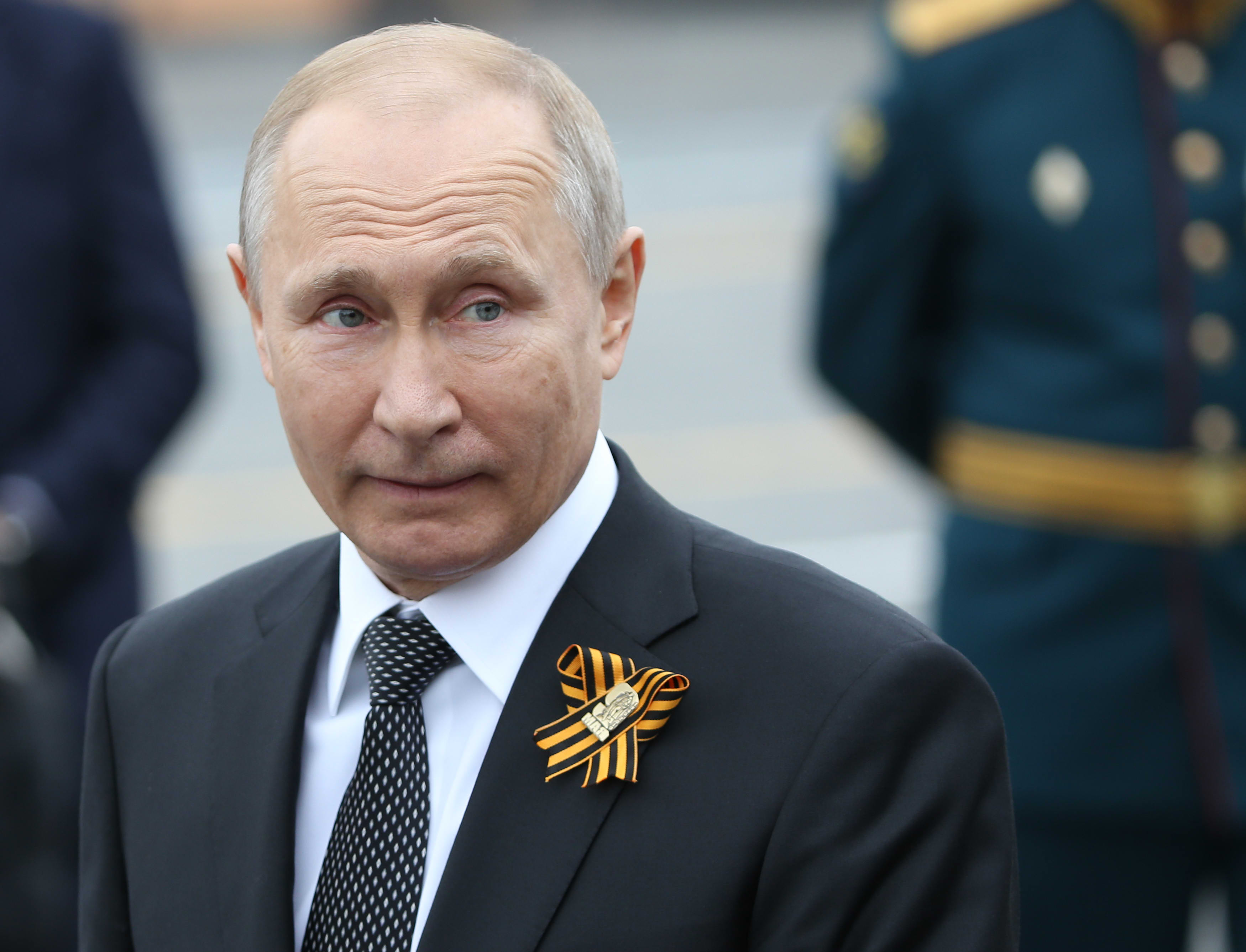 Investing Club: Cramer says history shows the risk of buying stocks based on what Putin says