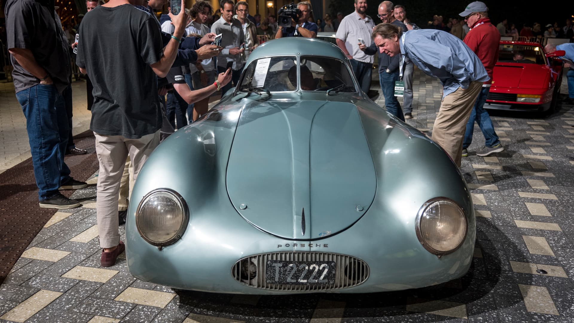 $20 million Porsche flops in auction snafu